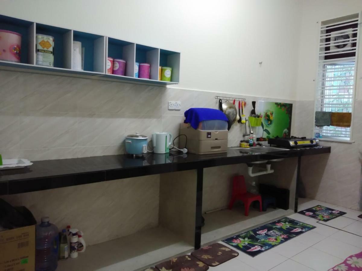 Zah'Ra Homestay 쿠알라 리피스 외부 사진